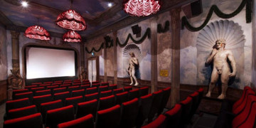 зрительный зал кинотеатра