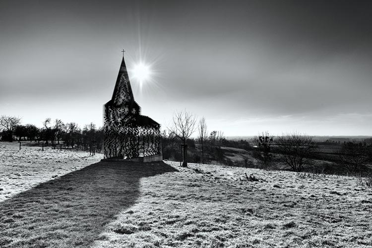 прозрачная церковь в бельгии