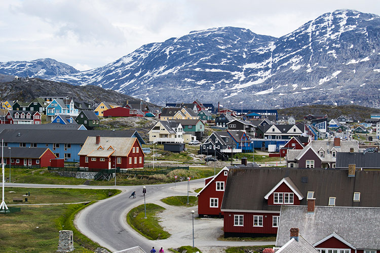 Гренландия подробнее о стране: Столица Нуук, Площадь 2 км2, Население 55 